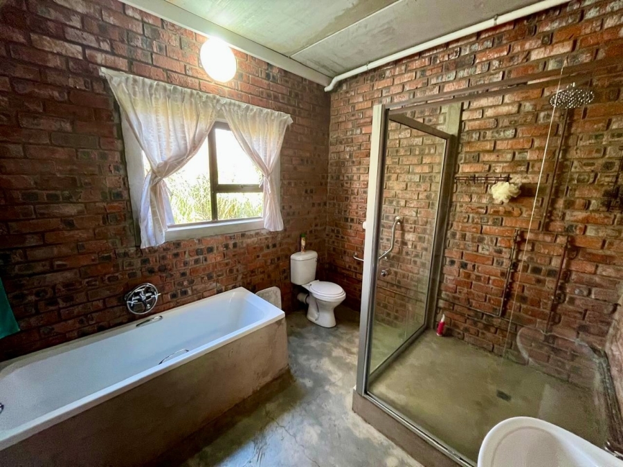 6 Bedroom Property for Sale in Maselspoort Free State